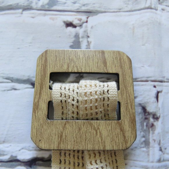 Vintage 1980s Wide Cream Macrame Belt With Faux Wood Square Belt Buckle - Picture 5 of 8